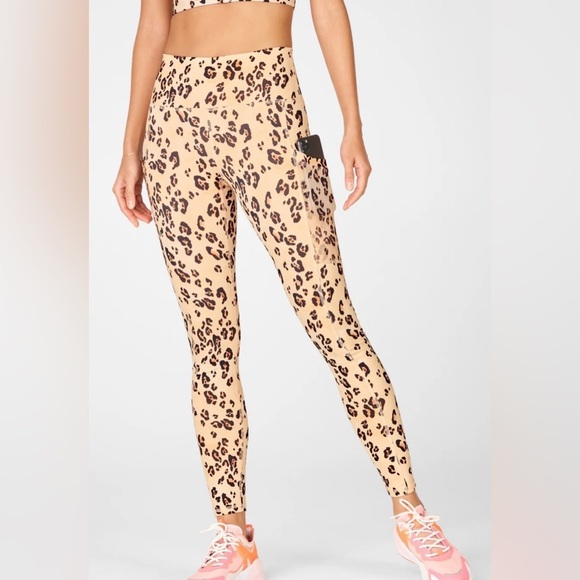 Fabletics,On-The-Go PowerHold® High-Waisted Desert Leopard Legging,Size S - Picture 9 of 11